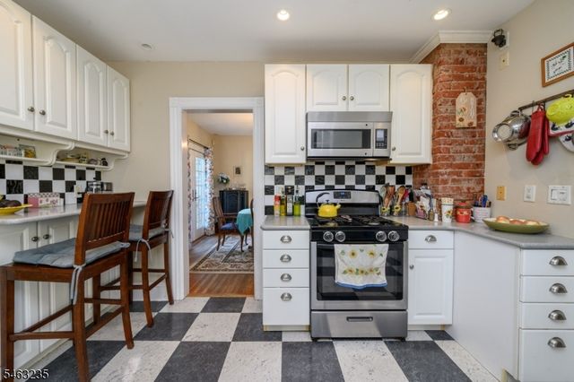 102 Grandview Ave, North Plainfield Boro, NJ 07060