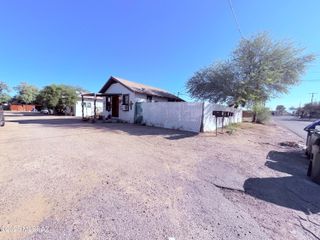 525 E Navajo Road, Tucson, AZ 85705