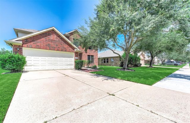 2032 Creek Shore Lane, Pearland, TX 77581