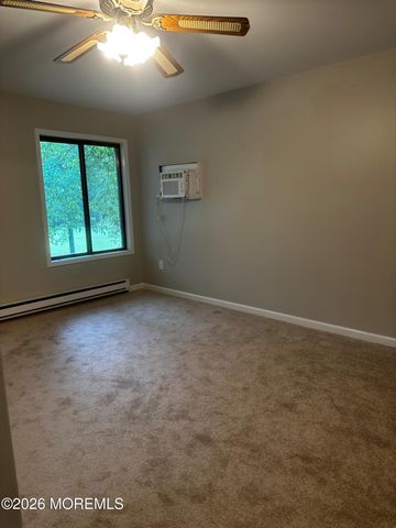 140 Amberly Drive J, Manalapan, NJ 07726
