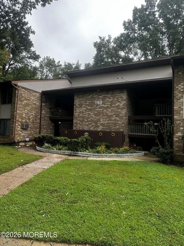 140 Amberly Drive J, Manalapan, NJ 07726