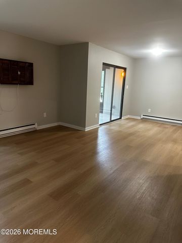 140 Amberly Drive J, Manalapan, NJ 07726