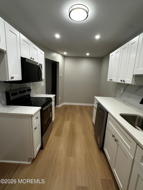 140 Amberly Drive J, Manalapan, NJ 07726