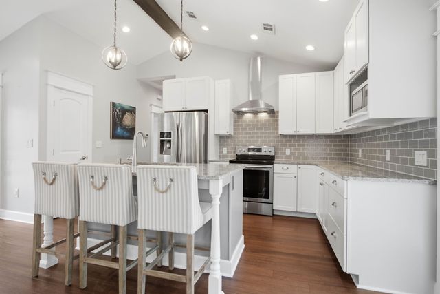 1084 Rosemead Road, Mount Pleasant, SC 29464