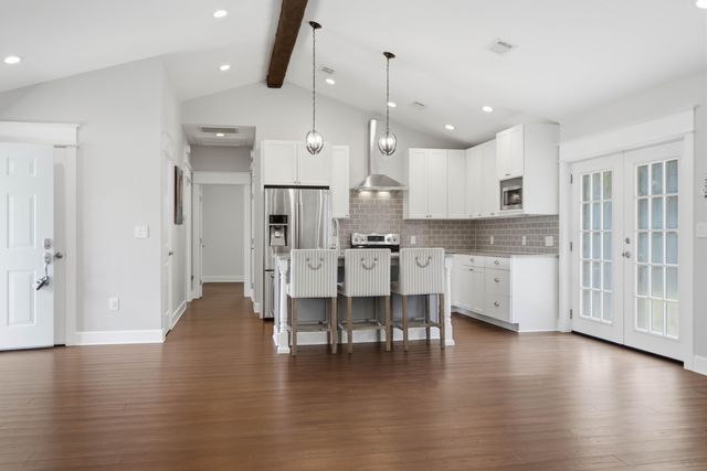1084 Rosemead Road, Mount Pleasant, SC 29464