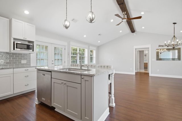 1084 Rosemead Road, Mount Pleasant, SC 29464