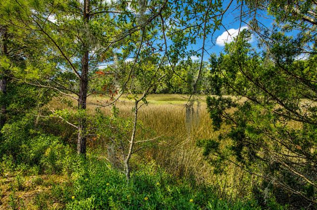 1084 Rosemead Road, Mount Pleasant, SC 29464