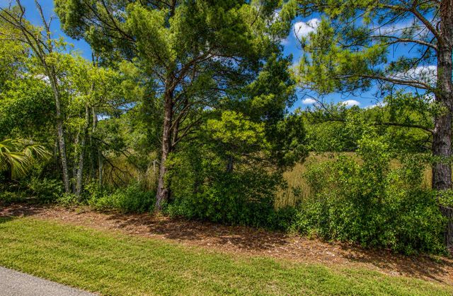 1084 Rosemead Road, Mount Pleasant, SC 29464