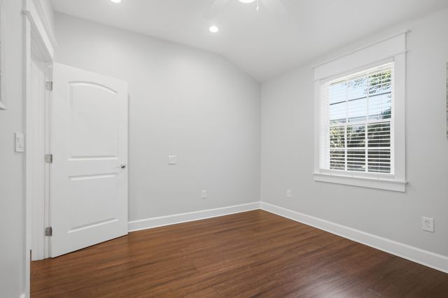 1084 Rosemead Road, Mount Pleasant, SC 29464