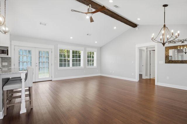 1084 Rosemead Road, Mount Pleasant, SC 29464
