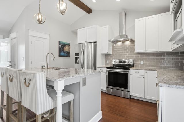 1084 Rosemead Road, Mount Pleasant, SC 29464