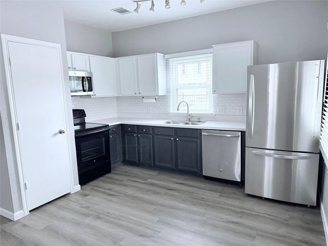 1310 Dennis Street, Houston, TX 77004