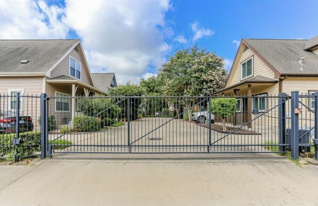 1310 Dennis Street, Houston, TX 77004