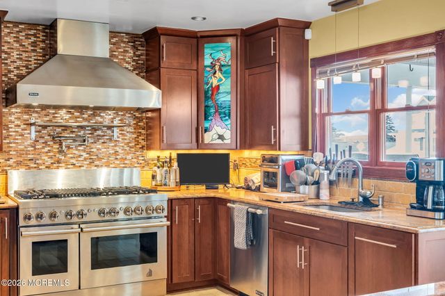 608 Conroy Avenue, Toms River, NJ 08753