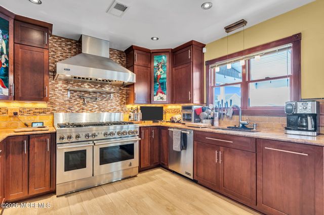 608 Conroy Avenue, Toms River, NJ 08753