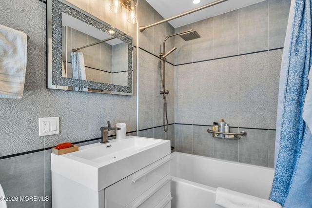 608 Conroy Avenue, Toms River, NJ 08753