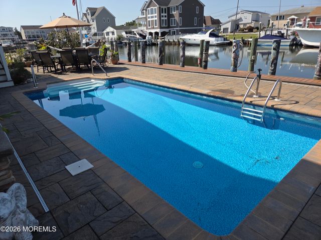 608 Conroy Avenue, Toms River, NJ 08753