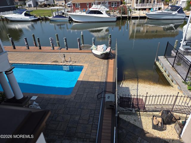 608 Conroy Avenue, Toms River, NJ 08753