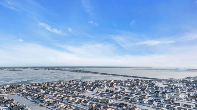 608 Conroy Avenue, Toms River, NJ 08753