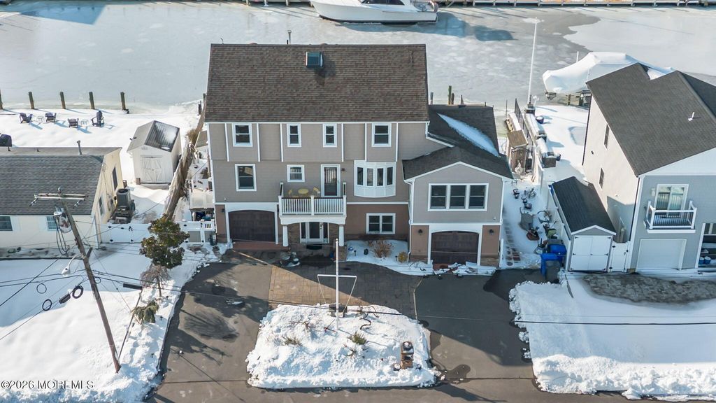 608 Conroy Avenue, Toms River, NJ 08753