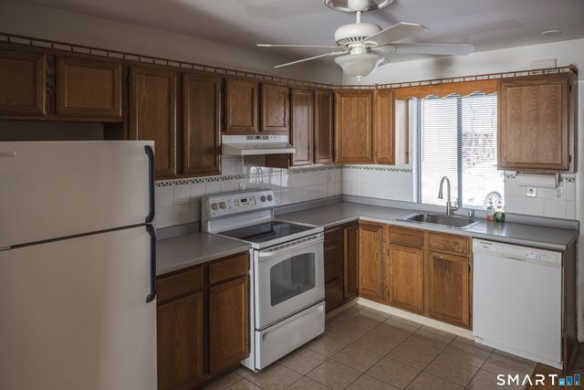13 Santangelo Terrace 13, Derby, CT 06418