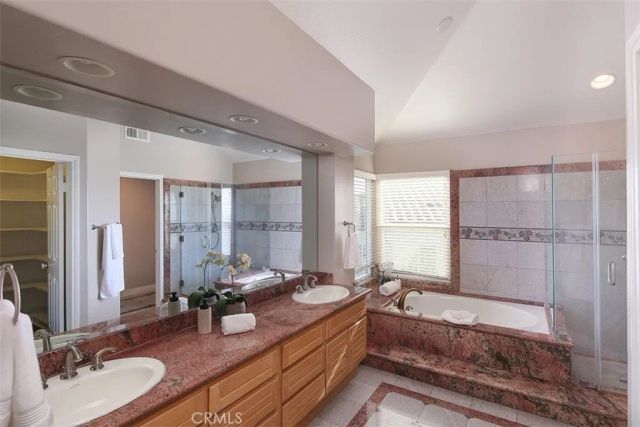 925 Calle Del Pacifico, Glendale, CA 91208