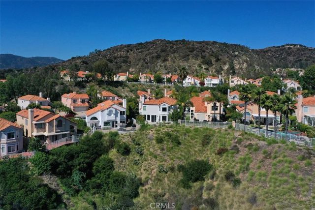 925 Calle Del Pacifico, Glendale, CA 91208