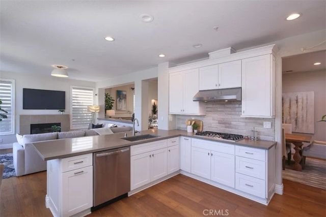 925 Calle Del Pacifico, Glendale, CA 91208