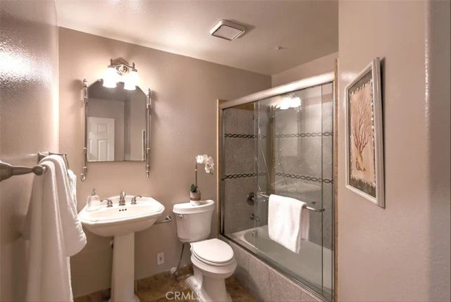 925 Calle Del Pacifico, Glendale, CA 91208