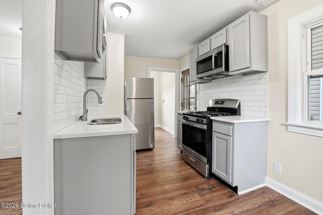 1059 Dixon Ave, Louisville, KY 40217