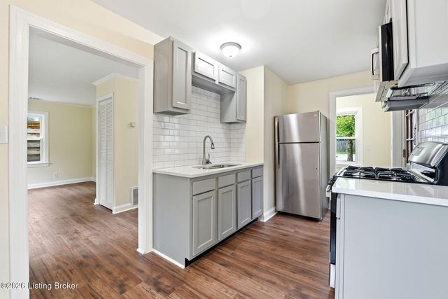 1059 Dixon Ave, Louisville, KY 40217