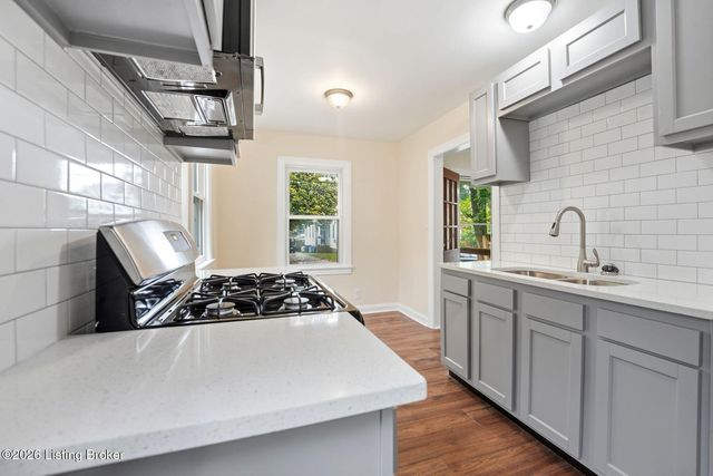 1059 Dixon Ave, Louisville, KY 40217