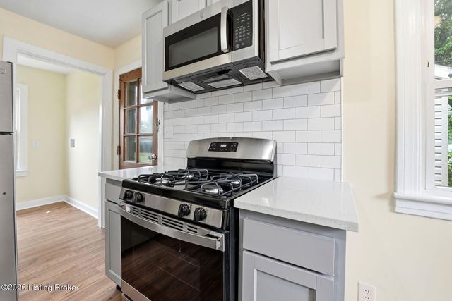 1059 Dixon Ave, Louisville, KY 40217