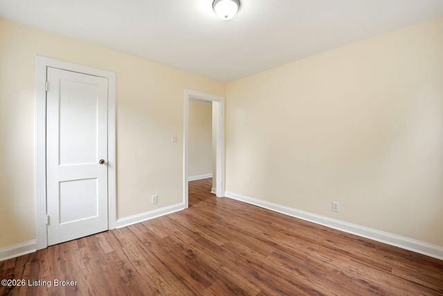 1059 Dixon Ave, Louisville, KY 40217
