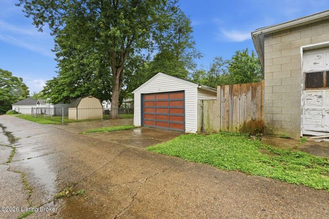 1059 Dixon Ave, Louisville, KY 40217