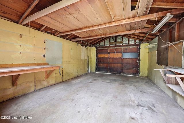 1059 Dixon Ave, Louisville, KY 40217