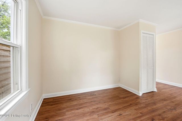 1059 Dixon Ave, Louisville, KY 40217