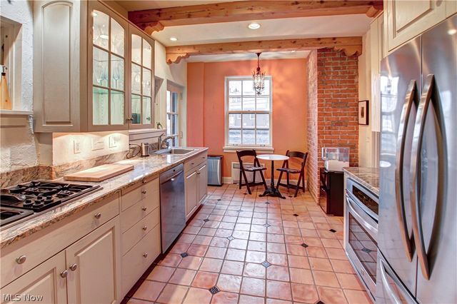 13715 Shaker Boulevard 1B, Cleveland, OH 44120