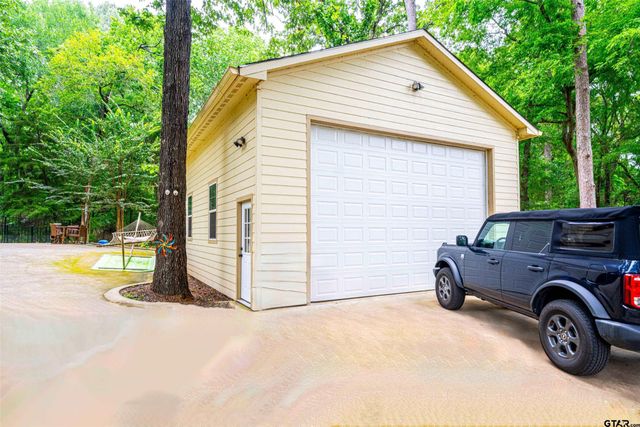 386 Spring Creek Drive, Mount Vernon, TX 75457