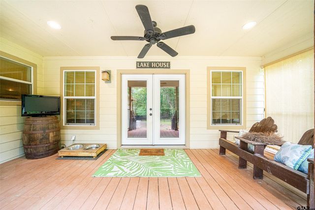 386 Spring Creek Drive, Mount Vernon, TX 75457