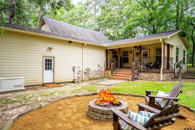 386 Spring Creek Drive, Mount Vernon, TX 75457