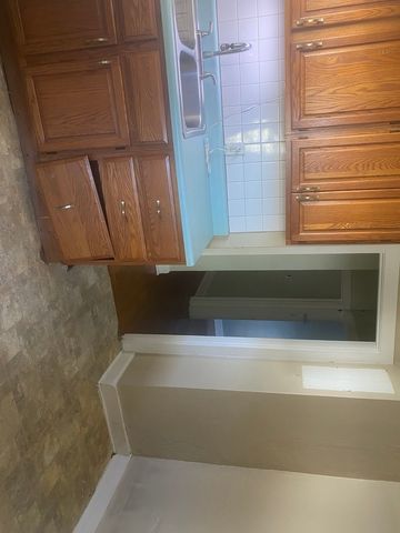 126 S Thornwood Avenue, Davenport, IA 52802