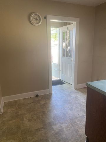 126 S Thornwood Avenue, Davenport, IA 52802