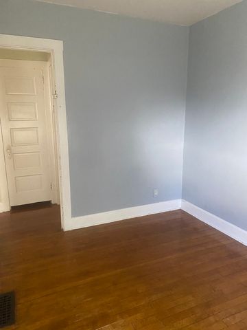 126 S Thornwood Avenue, Davenport, IA 52802