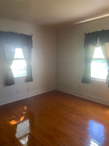 126 S Thornwood Avenue, Davenport, IA 52802