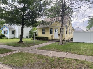 126 S Thornwood Avenue, Davenport, IA 52802