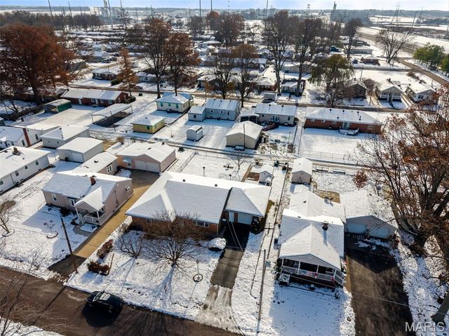 214 W 4th Street, Hartford, IL 62048