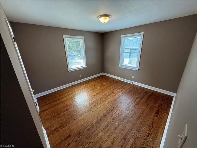 2621 Stockton Street, Winston-salem, NC 27127