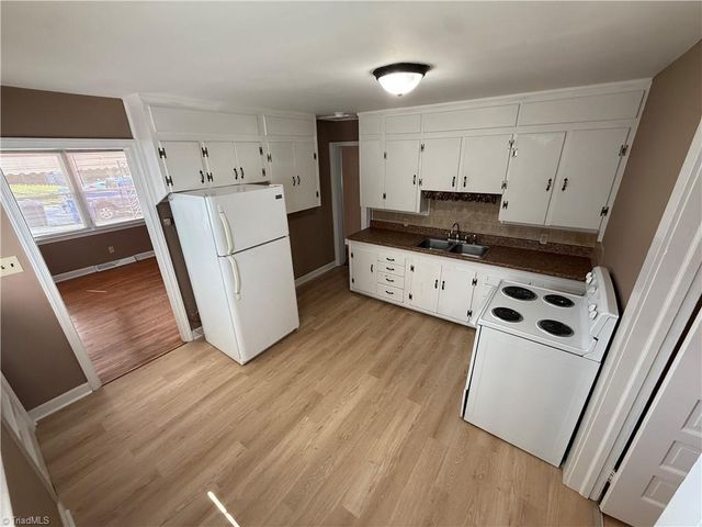 2621 Stockton Street, Winston-salem, NC 27127
