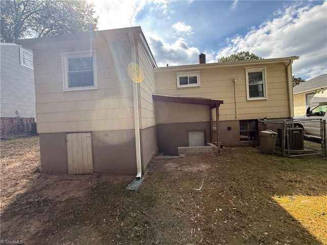 2621 Stockton Street, Winston-salem, NC 27127